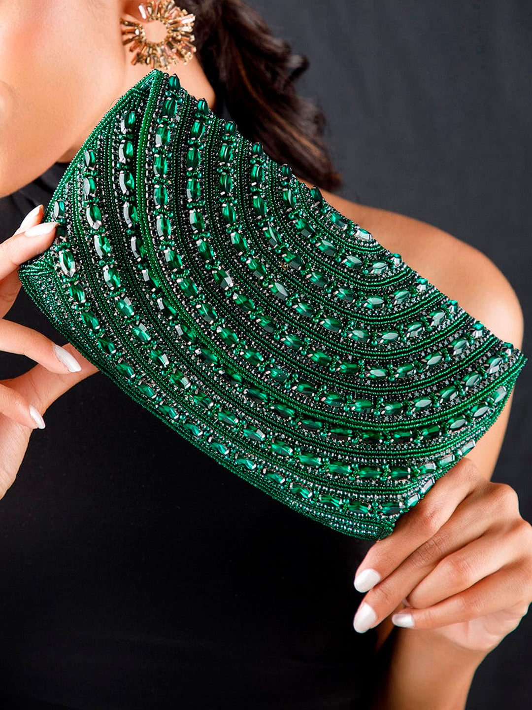 Bolso de pedrería verde - realizado a mano